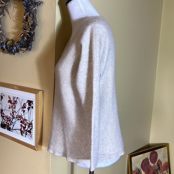 PURE CASHMERE Size 12 Cashmere V-Neck Ribbed Design Sweater Oatmeal Timeless - Picture 7 of 14